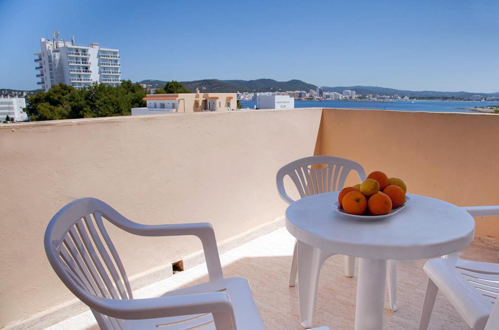 Apartamentos Blue Star (Adults Only) San Antonio  Eksteriør billede